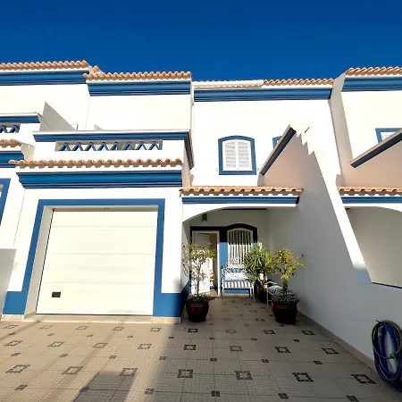 Family Vacation House 3br Altura 度假居 *